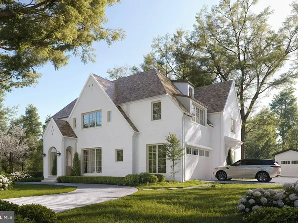 5900 Kennedy Dr, Chevy Chase, MD 20815