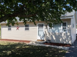1126 Kingsley Dr, Machesney Park, IL 61115