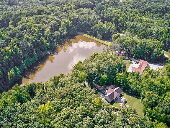 2nd image of 43 Duskany Point Dr