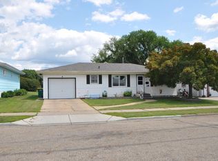 509 S 17th St, Bismarck, ND 58504