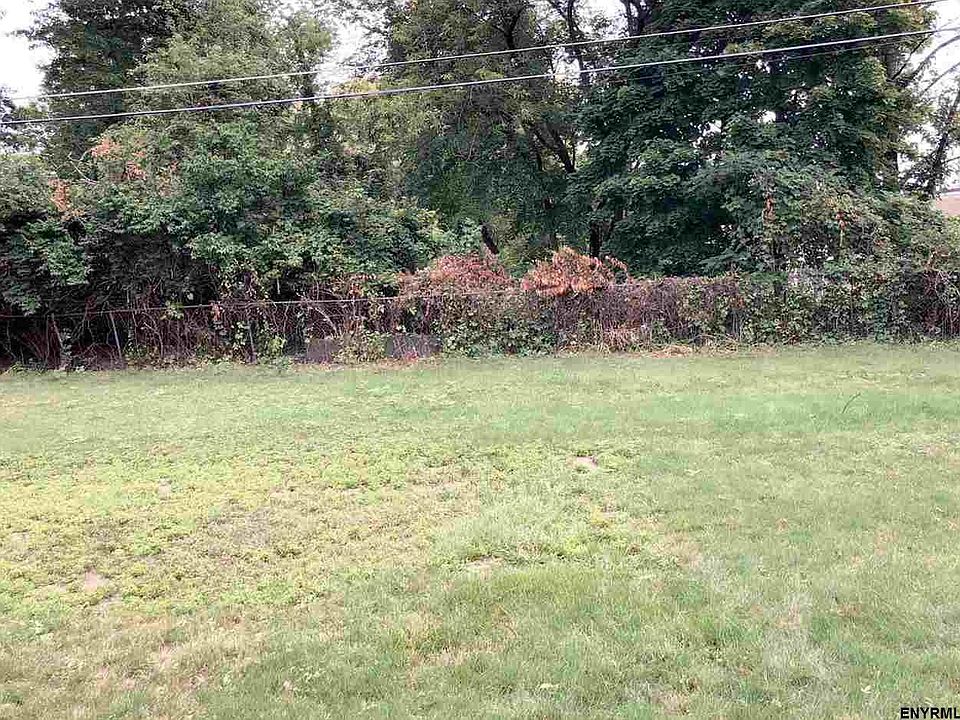 2nd image of 12 Duncan Dr