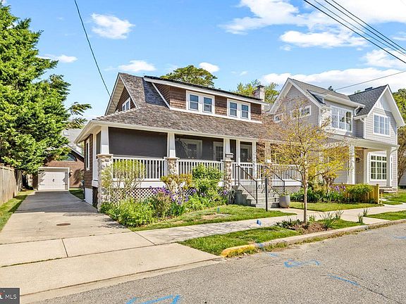 2nd image of 223 Rodney St