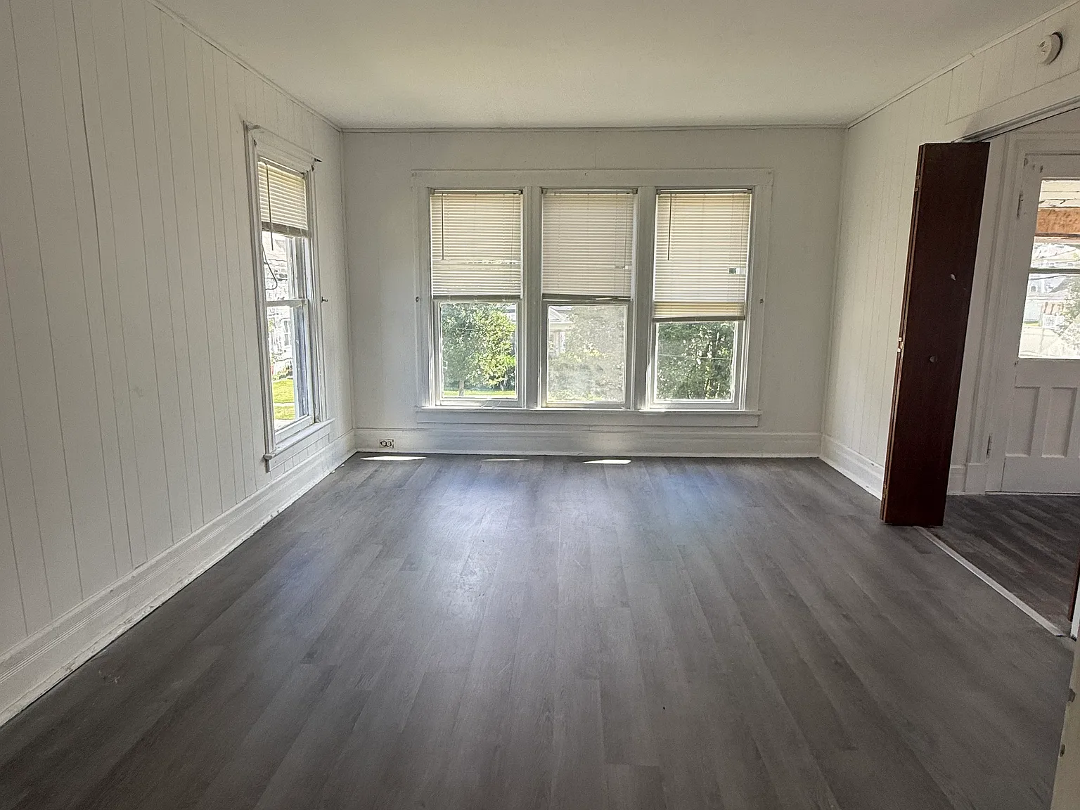 1 bed, $930 — Photo 3