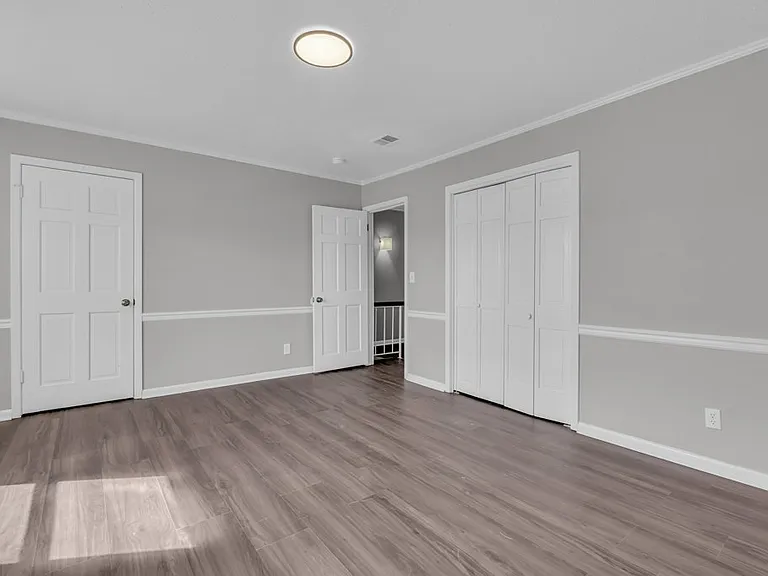 400 Forrest Blvd #13 — Photo 11