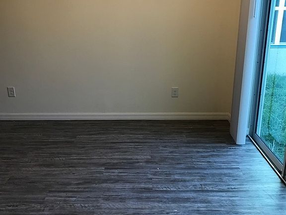 5th image of 10427 Pendleton Ave