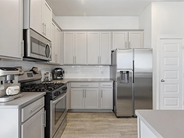 4429 Ibiza Ln — Photo 5