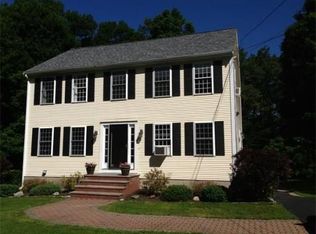 14 1/2 Warren Ave, Amesbury, MA 01913