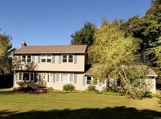 460 Skyline Dr, Orange, CT 06477