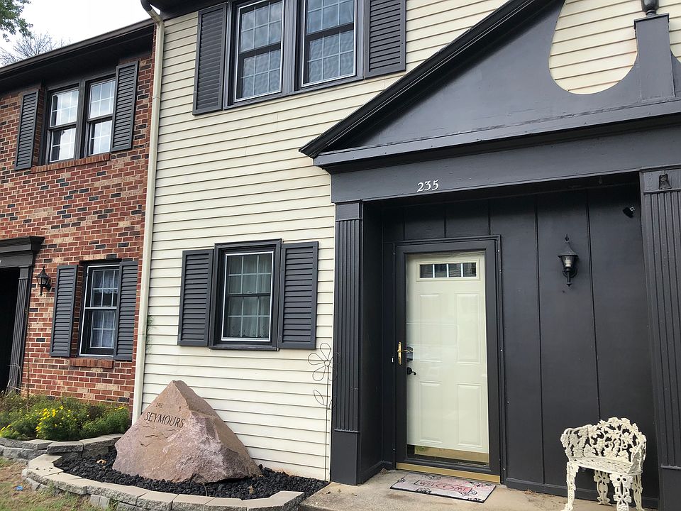 1st image of 235 Saint Clair Dr