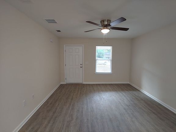 3rd image of 3306 W Jackson St #B
