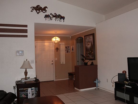 4th image of 1654 E Segovia Way