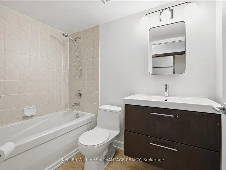 1733 Queen St E #415 — Photo 5