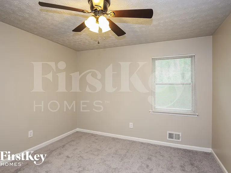 3800 Charlotte Dr — Photo 12