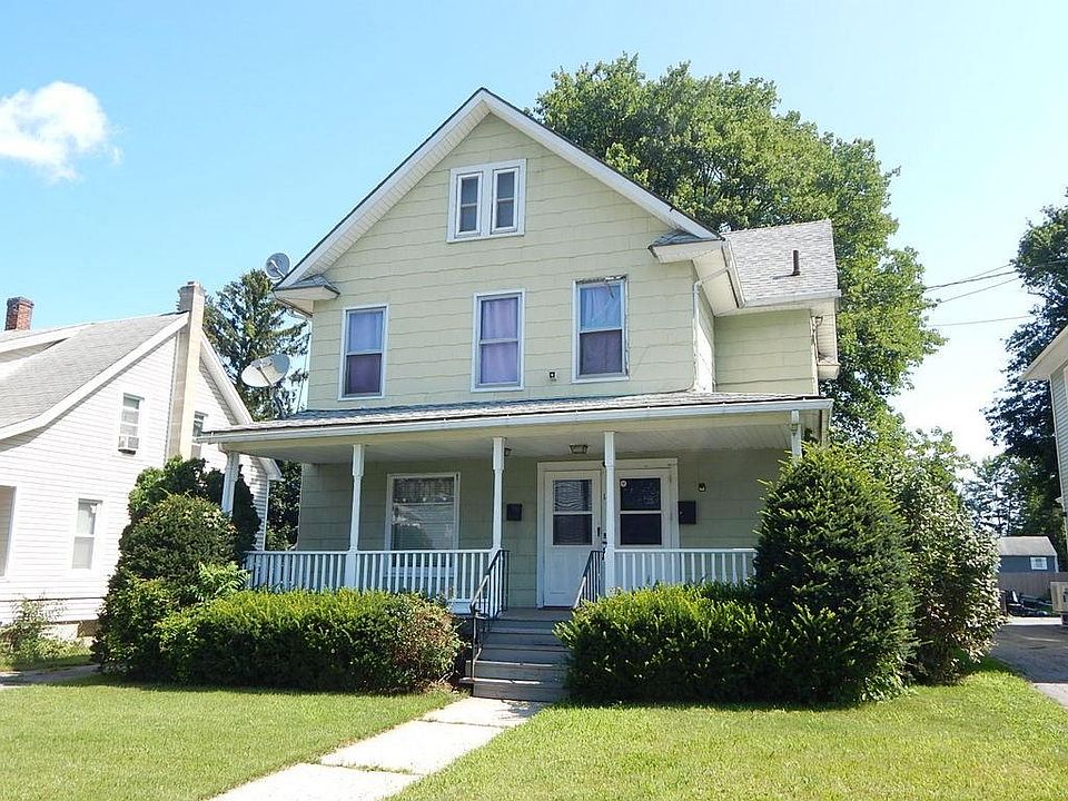 1st image of 17 Fairlawn Avenue