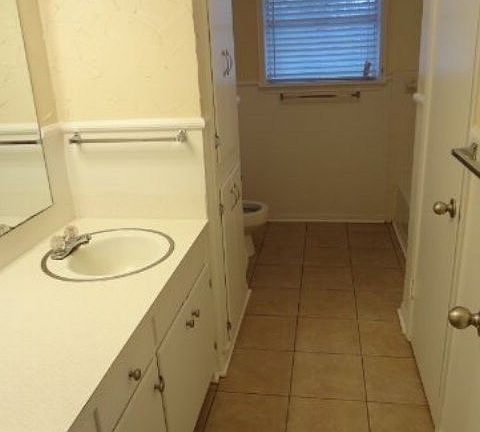 5th image of 417 Maverick Dr