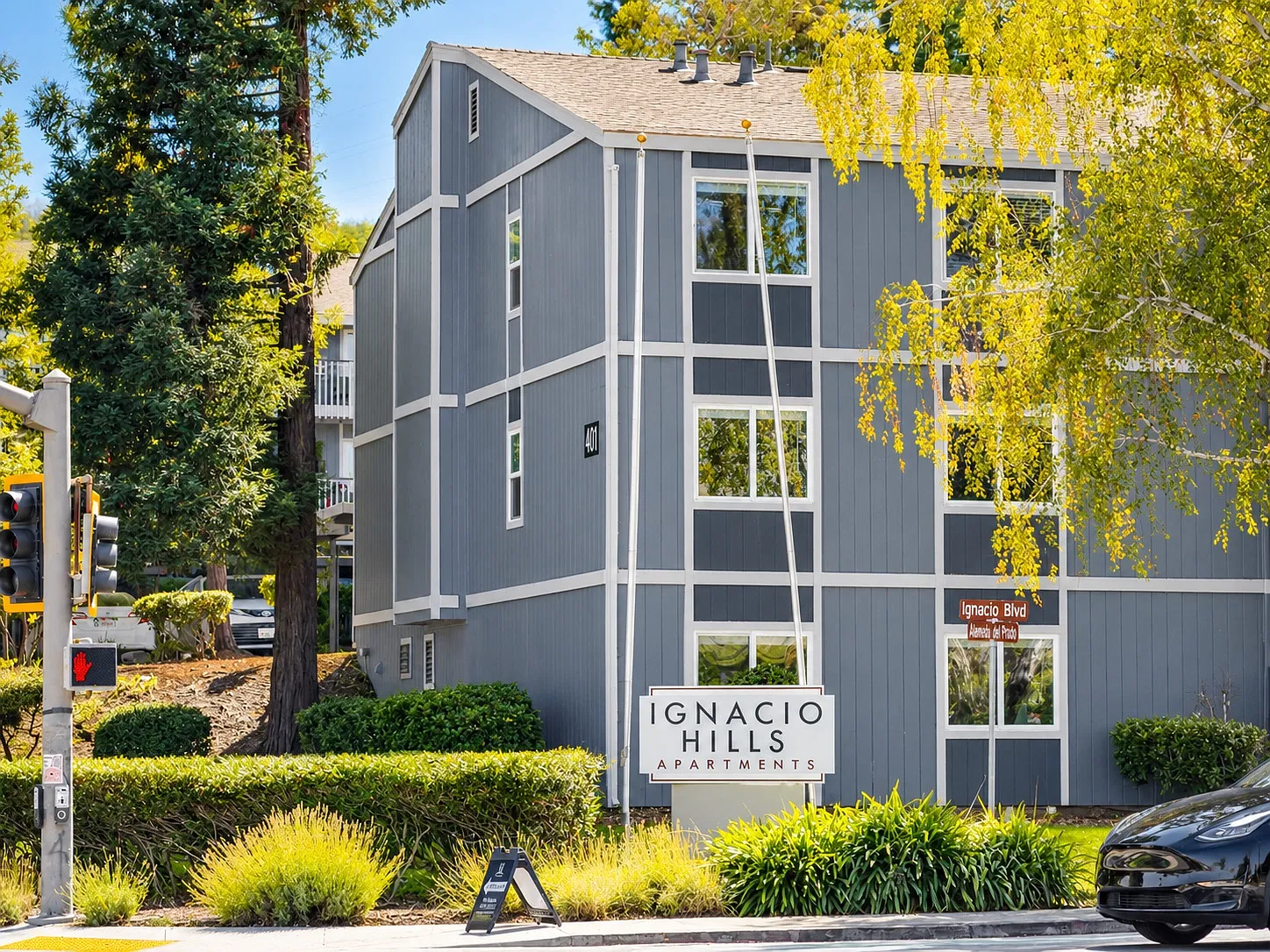 401 Ignacio Blvd — Photo 1