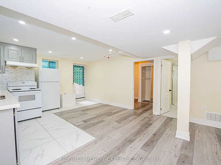 19 Boat St — Photo 10