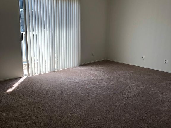 4th image of 505 N Juanita Ave APT D