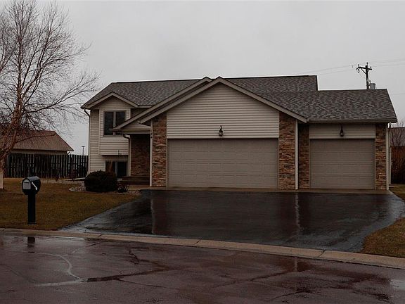 3rd image of 124 Thissen Ct