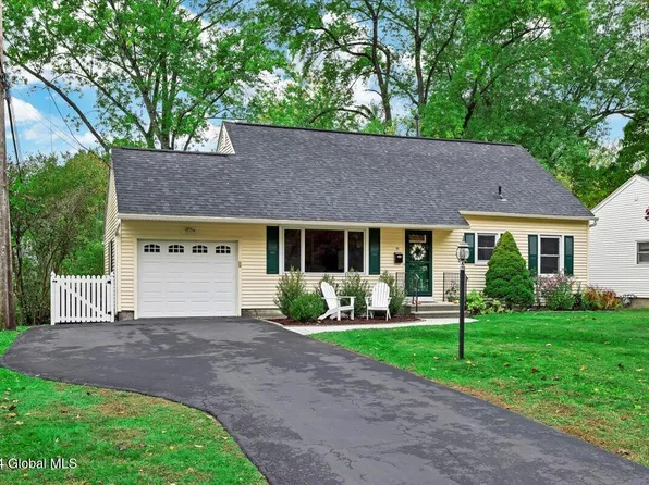 91 Jordan Boulevard, Delmar, NY 12054