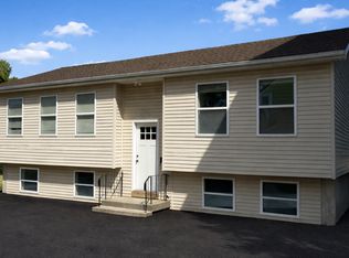 915 Hudson Ave, Stillwater, NY 12170