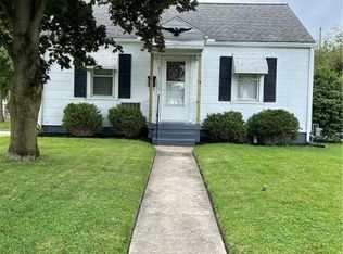 221 N Douglas Ave, Springfield, OH 45503