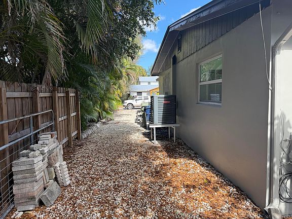 5th image of 507 SW North River Point Drive