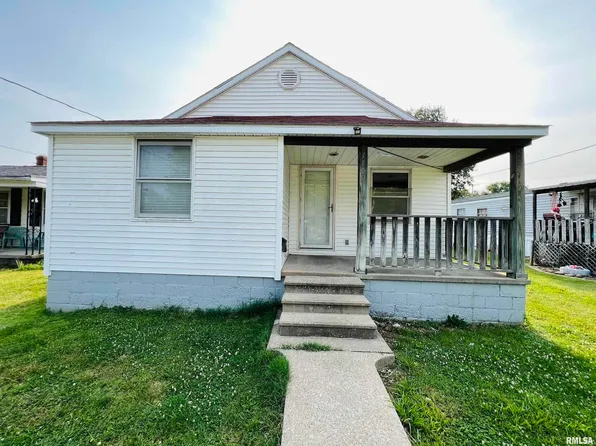 1109 S Roosevelt St, Harrisburg, IL 62946