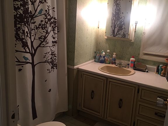 3rd image of 133 Apple Jack Ln