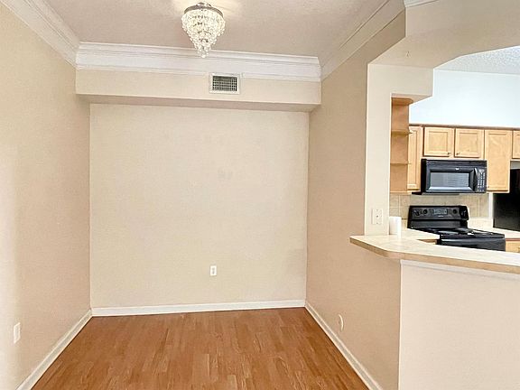 5th image of 9849 Baywinds Dr APT 8106