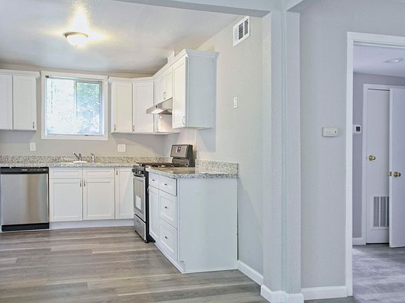 4th image of 3516 34th St