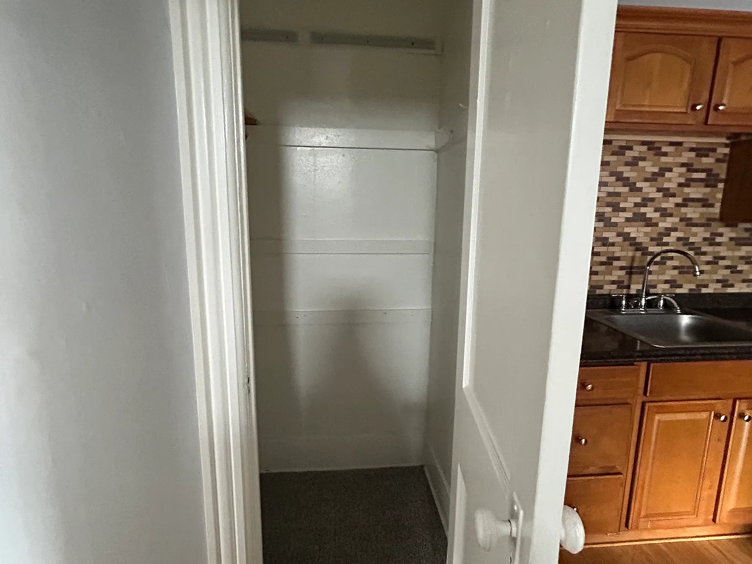 1 bed, 950 sqft, $1,090 — Photo 4