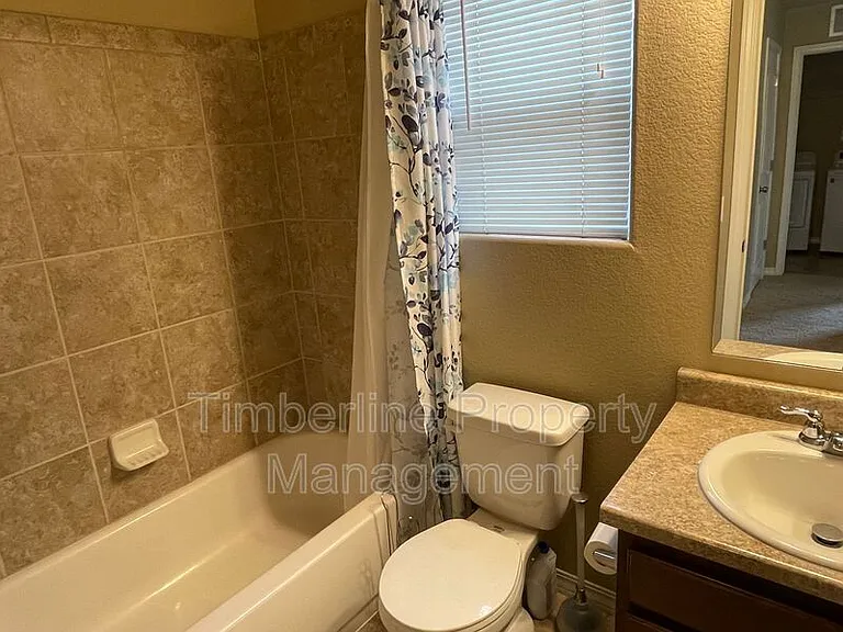 7673 Crestone Peak Trl — Photo 3