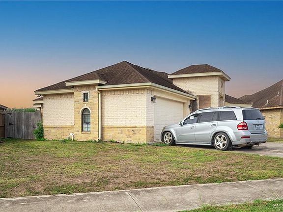 2nd image of 2416 S Hibiscus St