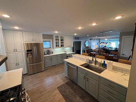 4th image of 23639 N Shore Dr