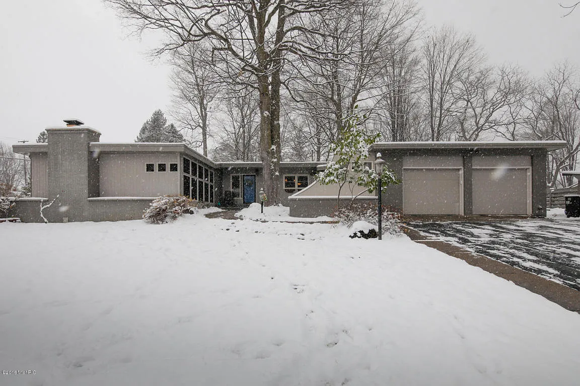 4436 Old Colony Rd photo 1