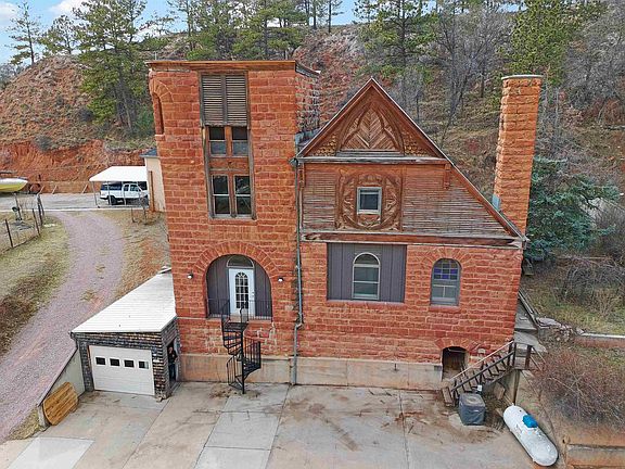 3rd image of 645 Happy Hollow St