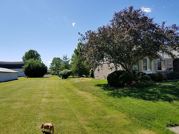 4th image of 53055 Eckert Dr