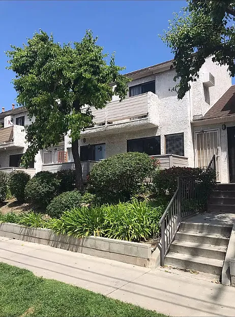 Building Photo - 4934 Coldwater Canyon Ave