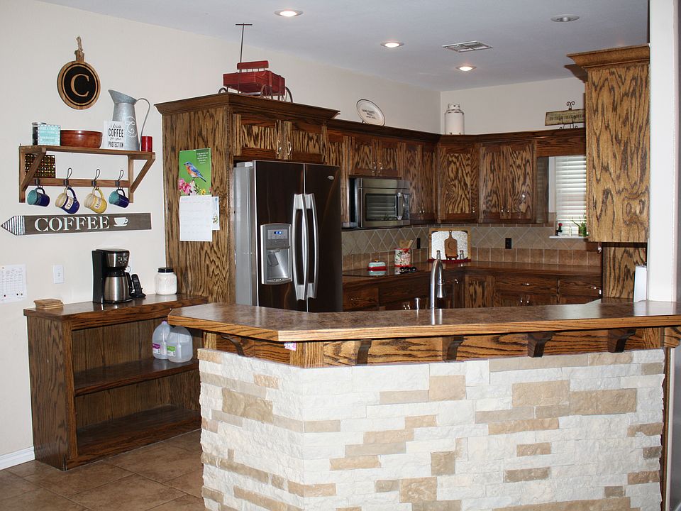 1st image of 303 Westgate Dr