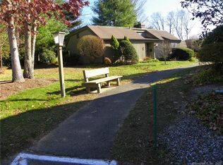 912 Heritage Vlg #A, Southbury, CT 06488