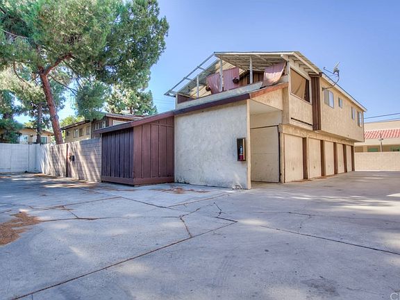 2nd image of 11449 Florence Ave
