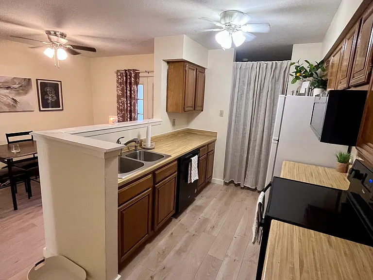 2800 Longmire Dr #3 — Photo 7