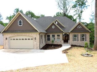 3278 Valley Rd, Winston Salem, NC 27106