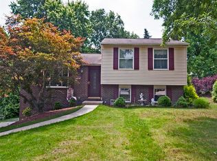 739 Skyview Dr, Cranberry Township, PA 16066