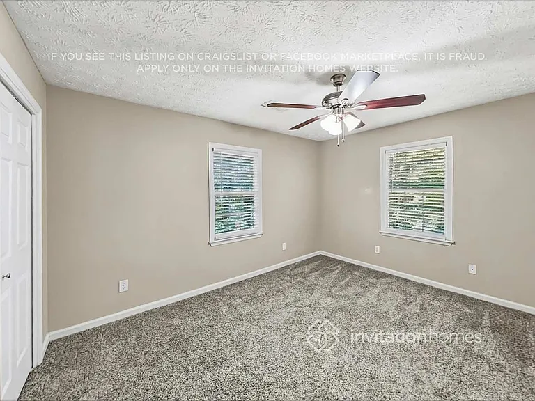 4611 Pine Harbor Ct NE — Photo 17