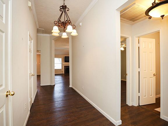 5th image of 18202 Almonte Ln