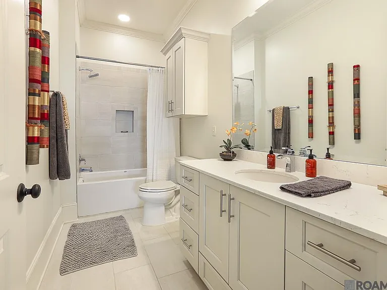 8211 Village Plaza Ct #2B — Photo 9