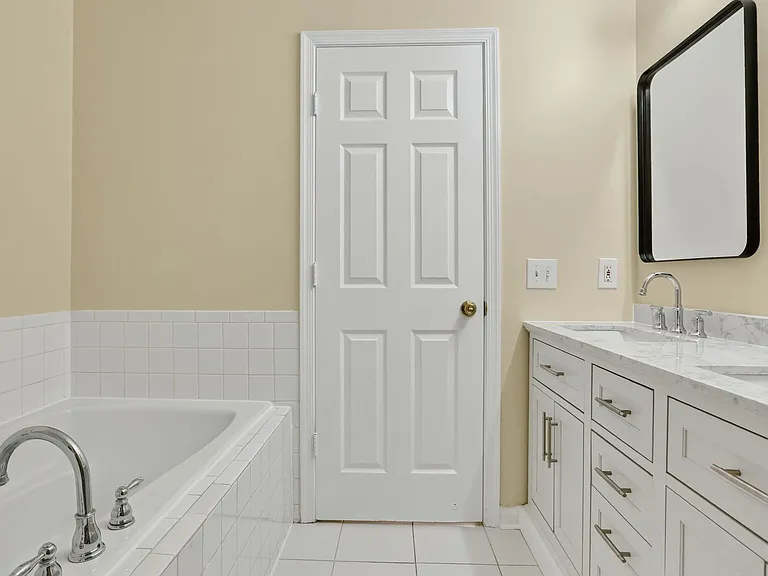2492 Quick St #103 — Photo 25