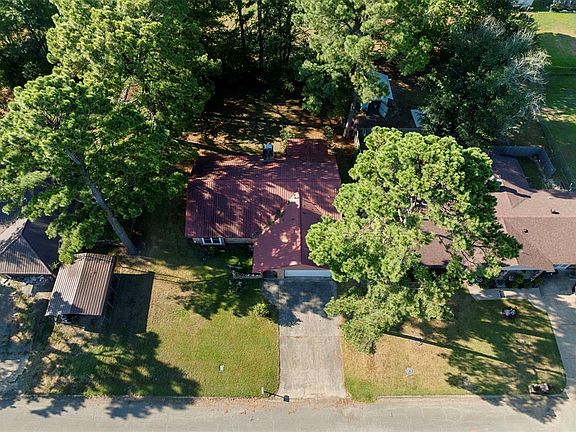 3rd image of 1502 Arthur St
